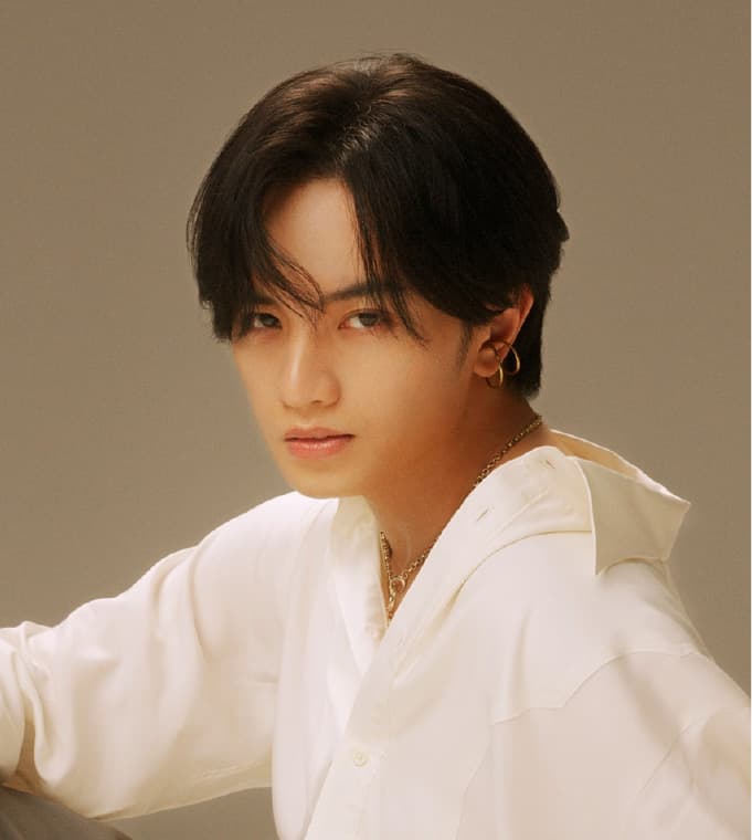 写真：中島健人さんのポートレート